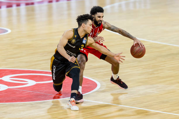 媒体的热烈 媒体的热烈