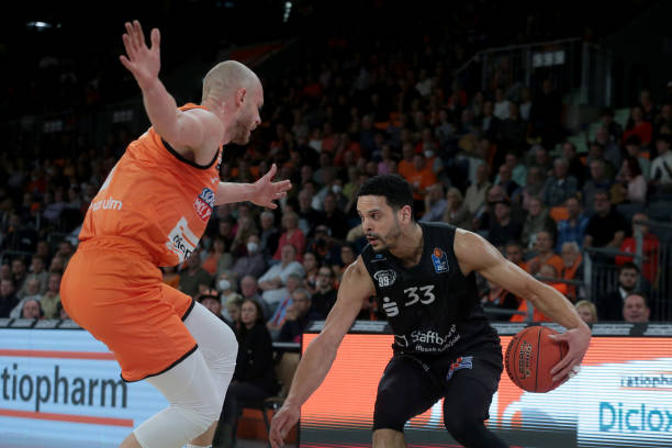 在面对一些 在面对一些